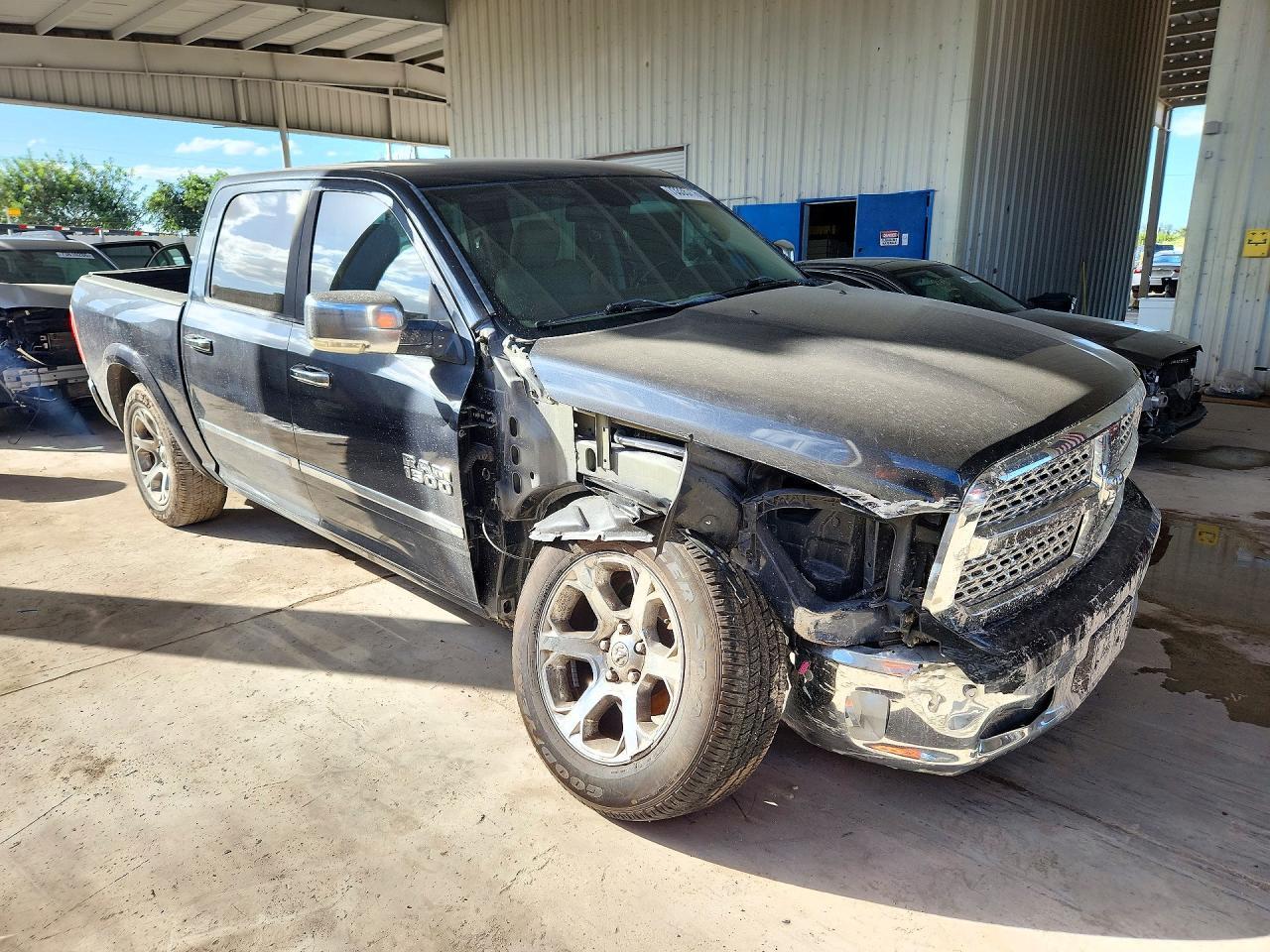 2017 Ram 1500 Laramie - zdjęcie 4