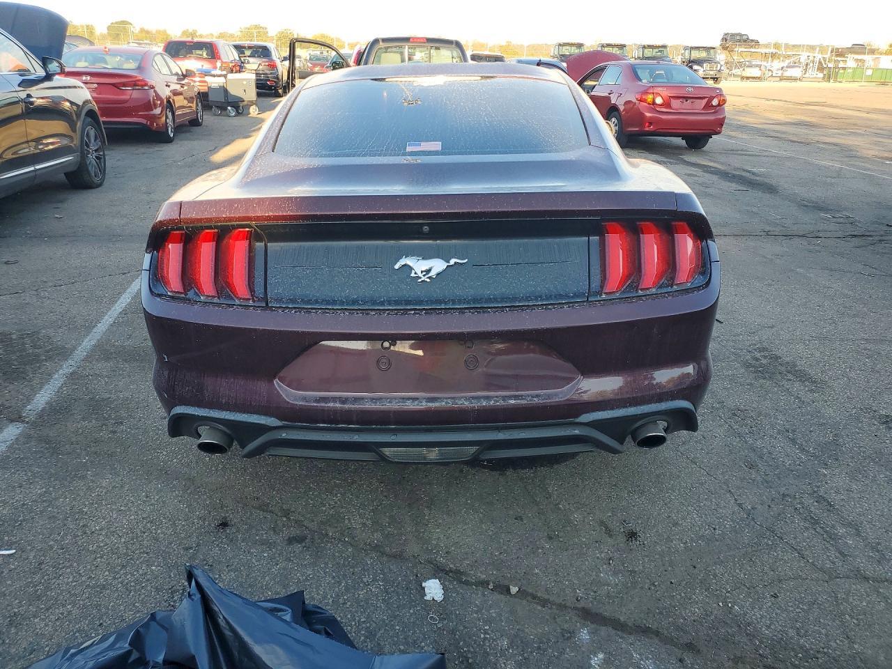 2018 Ford Mustang - zdjęcie 6