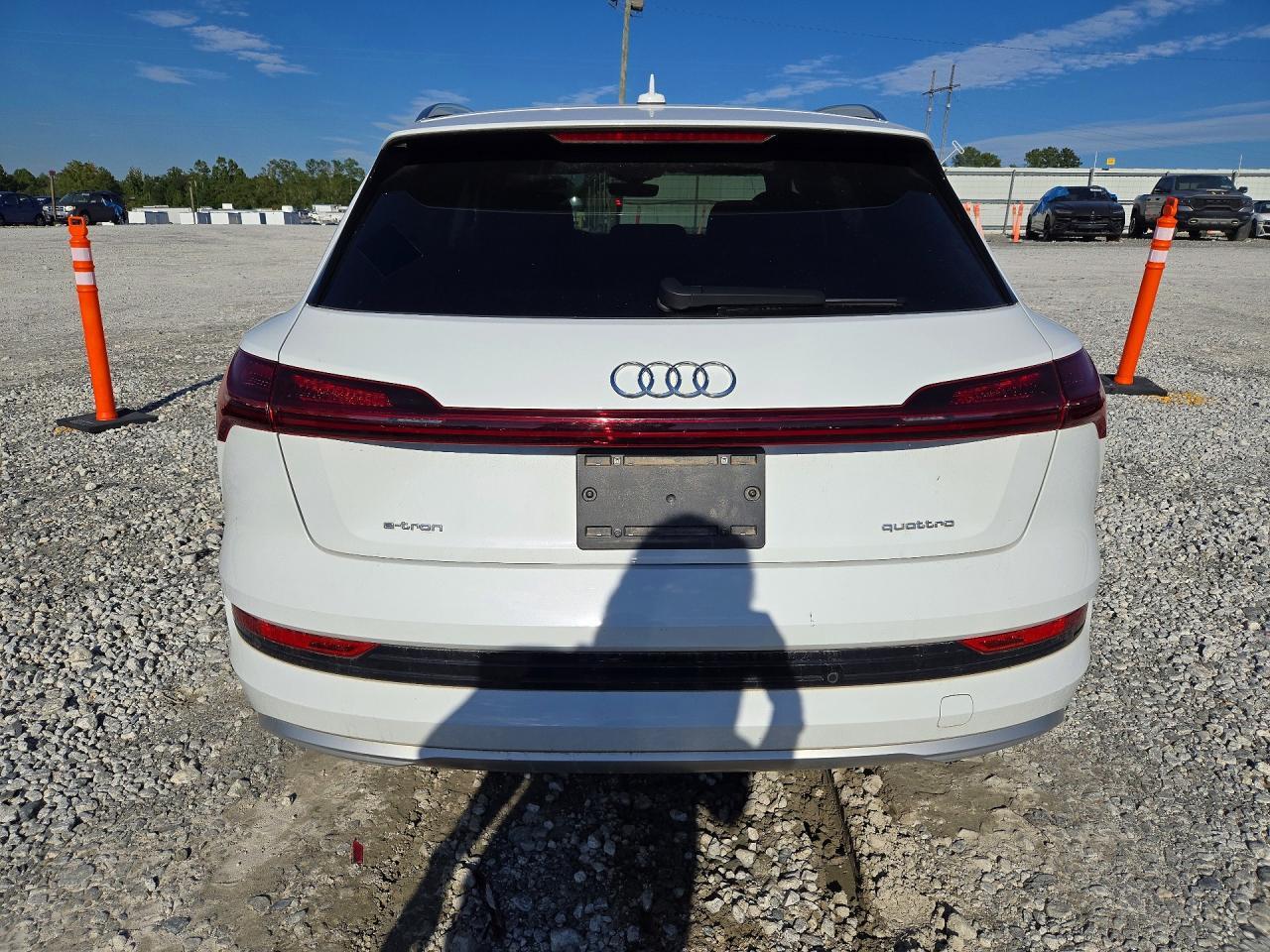 2023 Audi E-Tron Premium Plus - zdjęcie 6