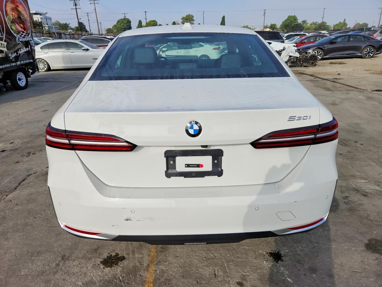 2027 BMW 530 I - zdjęcie 6