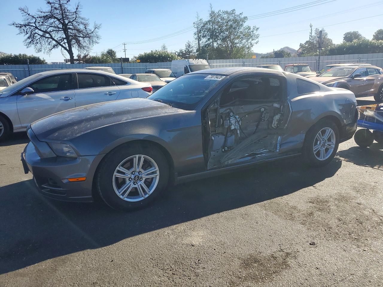 2014 Ford Mustang - zdjęcie główne