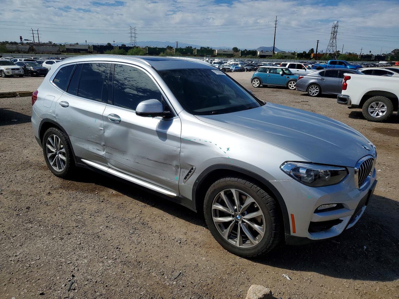 2019 BMW X3 xDrive30I - zdjęcie 4