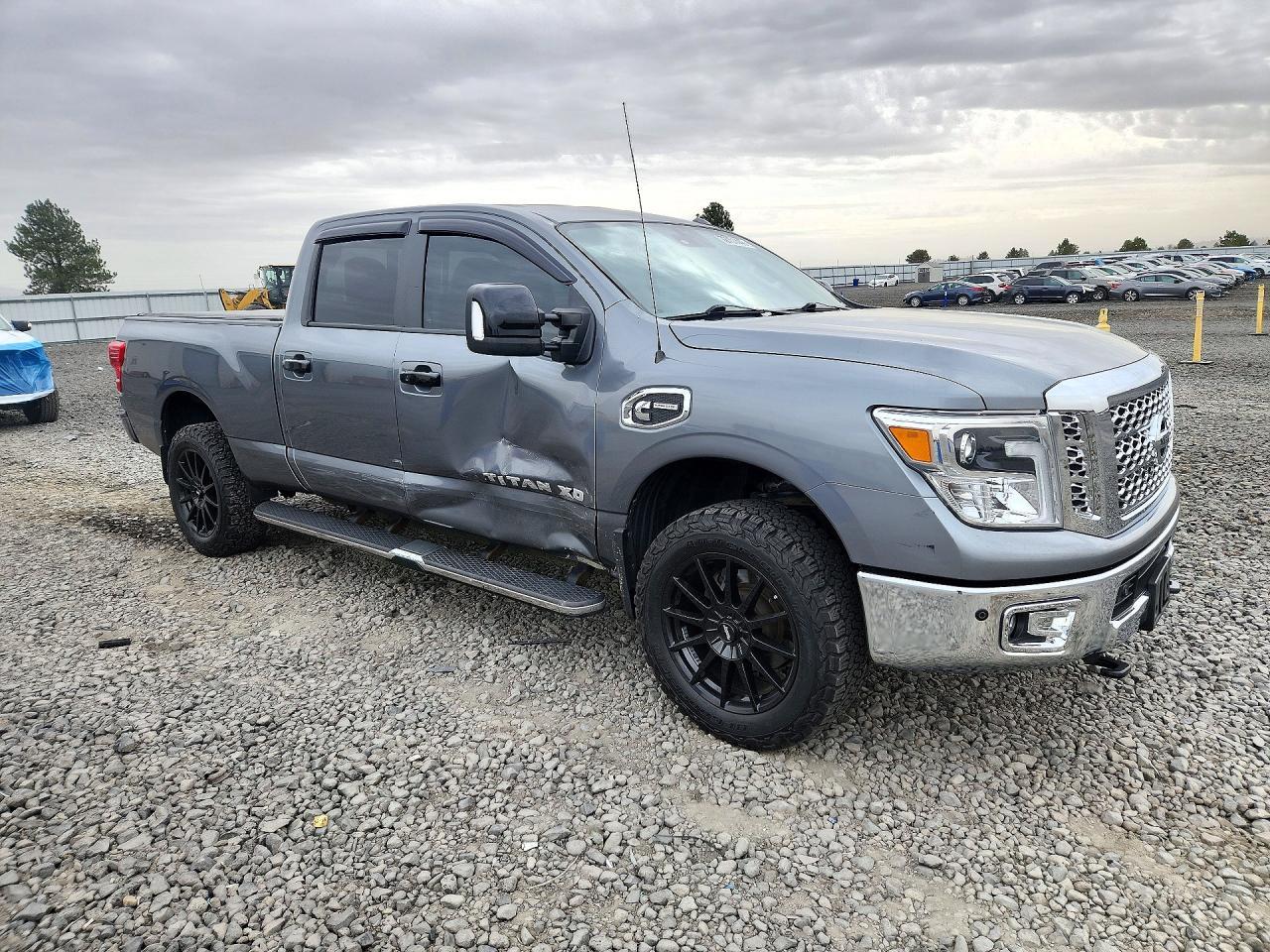2018 Nissan Titan Xd Sl - zdjęcie 4