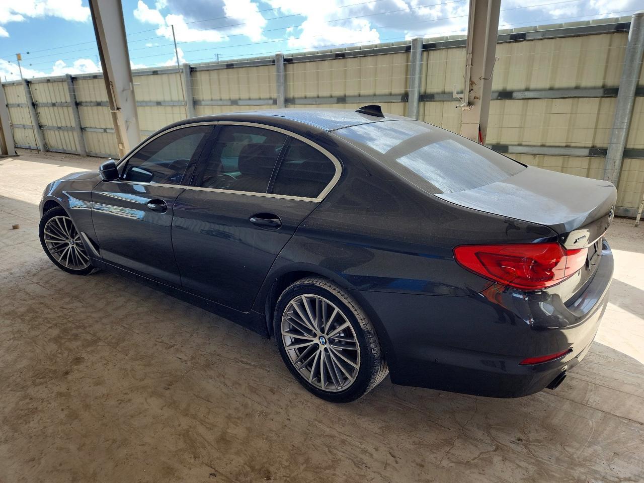 2019 BMW Seria 5 530i - zdjęcie 2