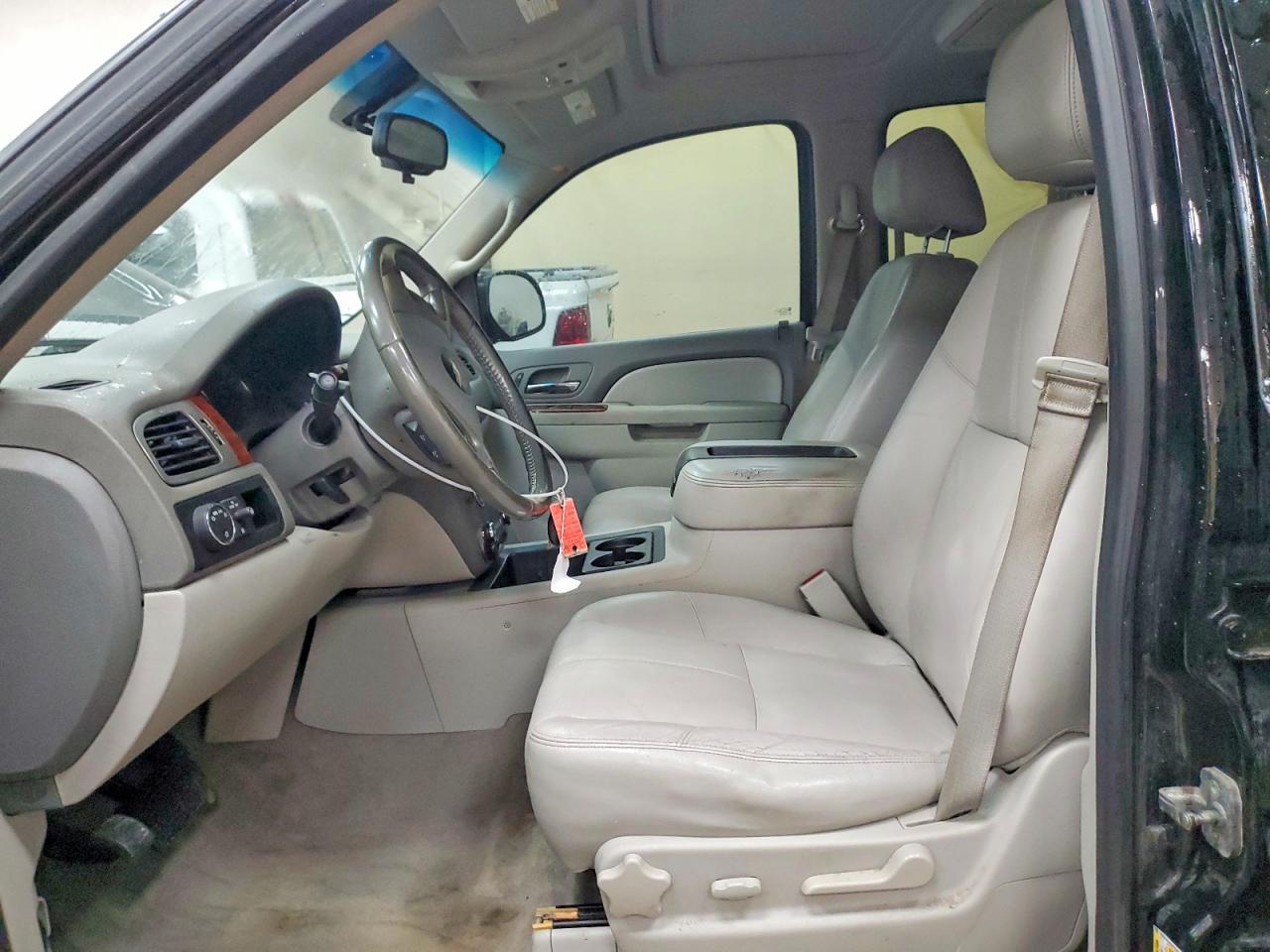 2013 Chevrolet Tahoe C1500 Lt - zdjęcie 7