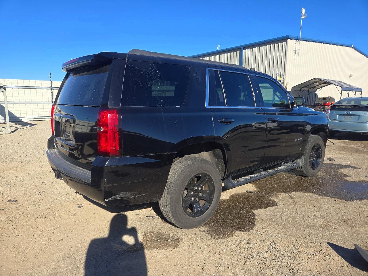 2020 Chevrolet Tahoe C1500 Ls - zdjęcie 3