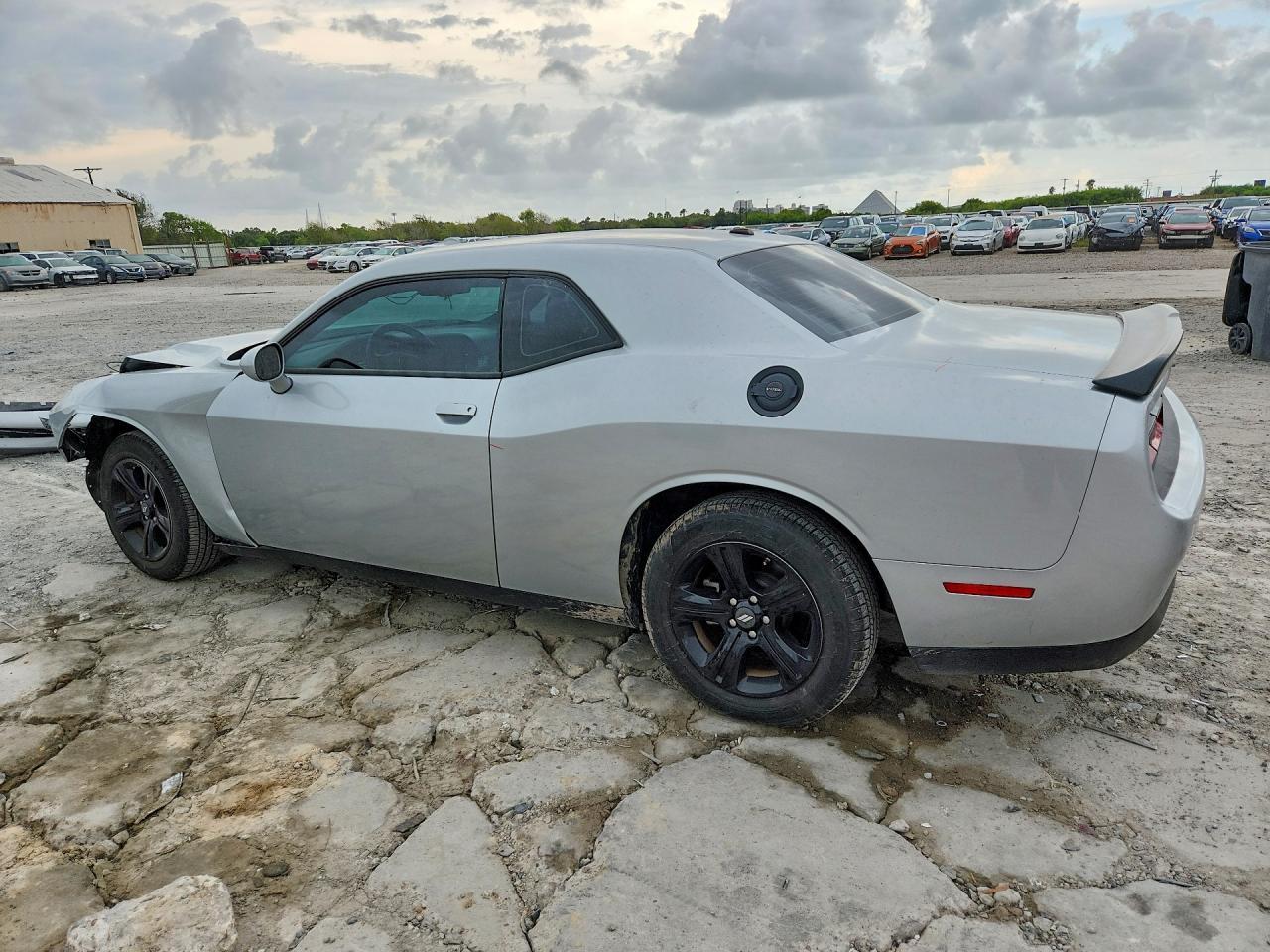 2023 Dodge Challenger Sxt - zdjęcie 2