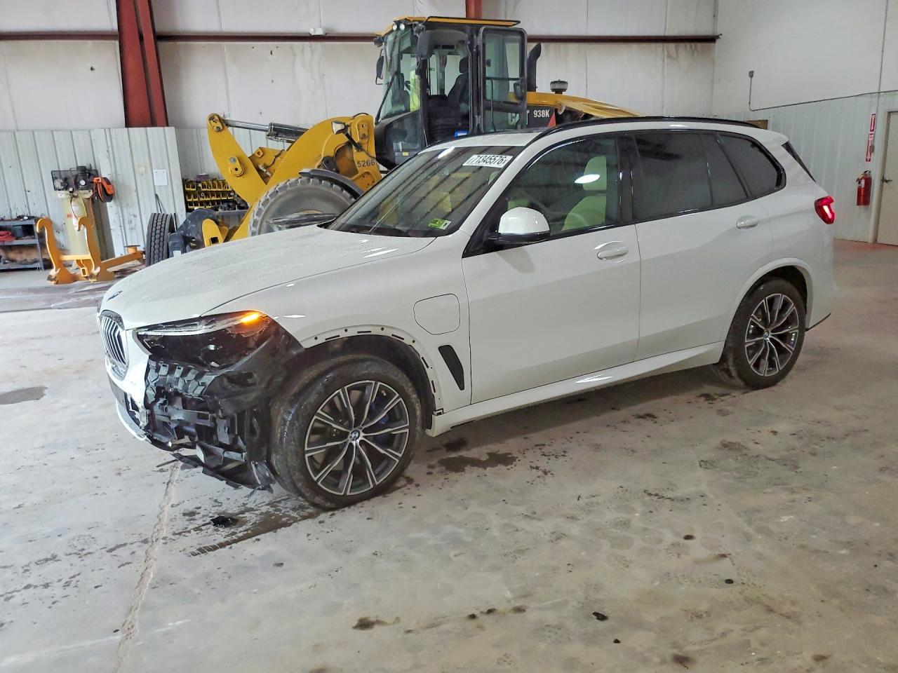 2021 BMW X5 xDrive45E - zdjęcie główne