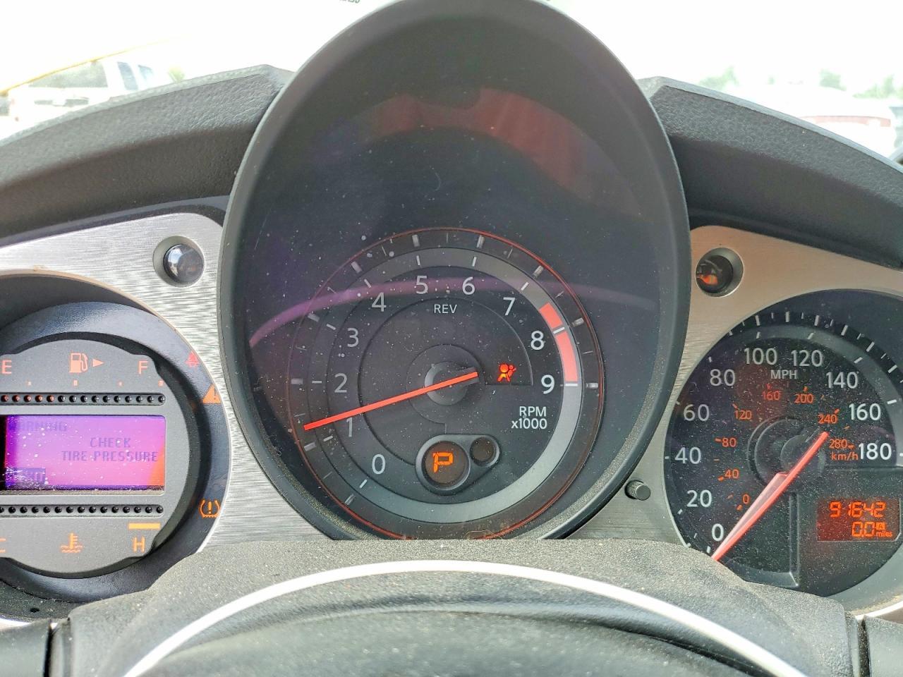 2017 Nissan 370Z Base - zdjęcie 9