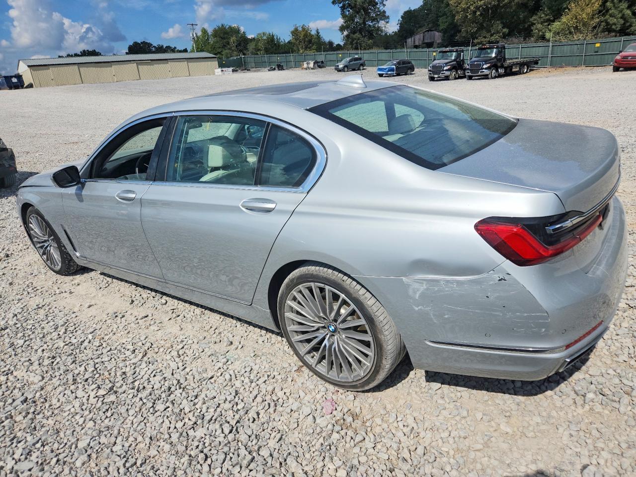2020 BMW 740 I - zdjęcie 2
