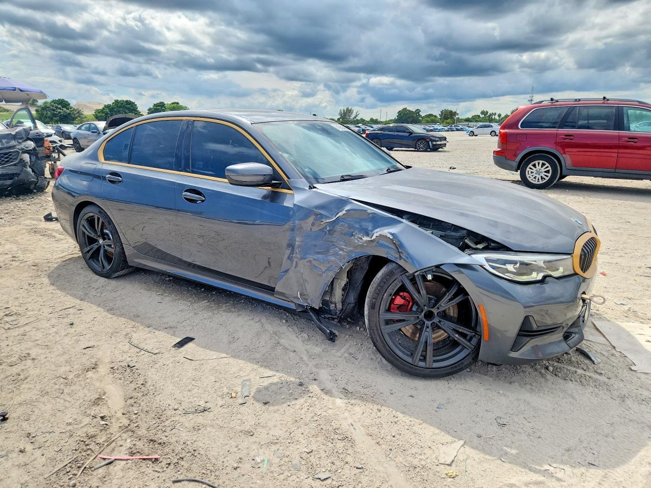 2021 BMW 330I - zdjęcie 4
