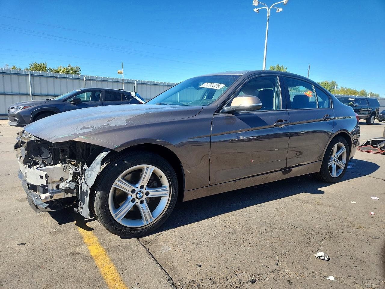 2014 BMW Seria 3 328i - zdjęcie główne