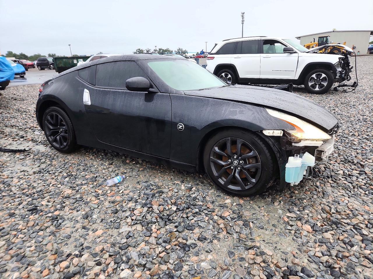 2017 Nissan 370Z Base - zdjęcie 4