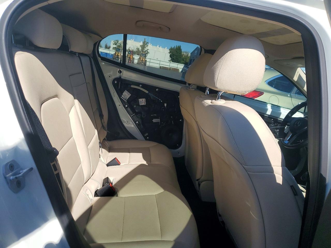 2015 Mercedes-Benz Gla 250 - zdjęcie 10