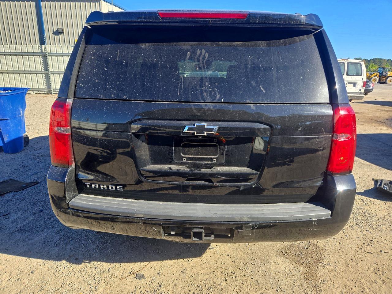 2020 Chevrolet Tahoe C1500 Ls - zdjęcie 6
