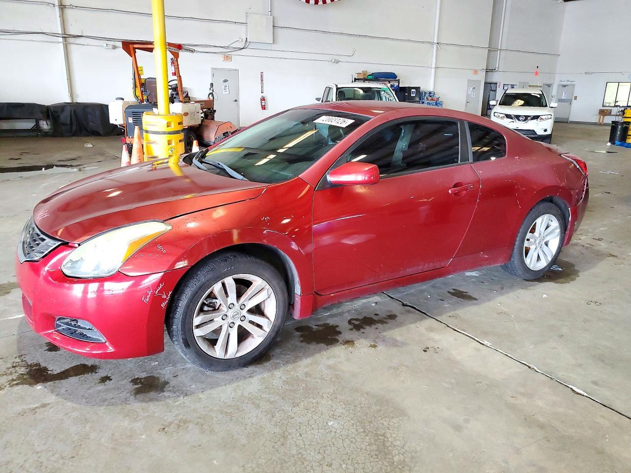 2013 Nissan Altima S - zdjęcie główne