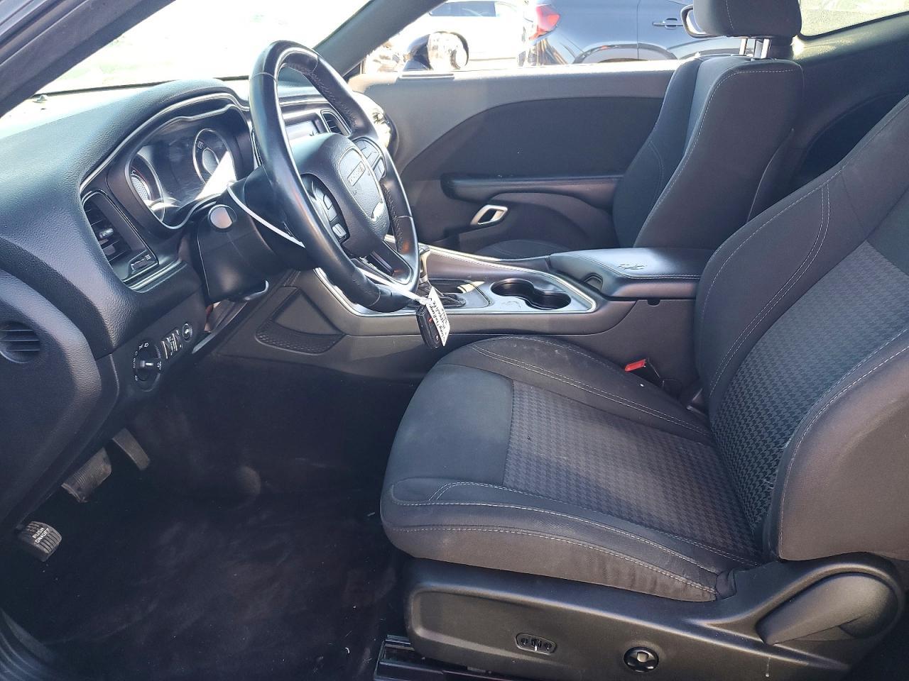 2016 Dodge Challenger R/T - zdjęcie 7