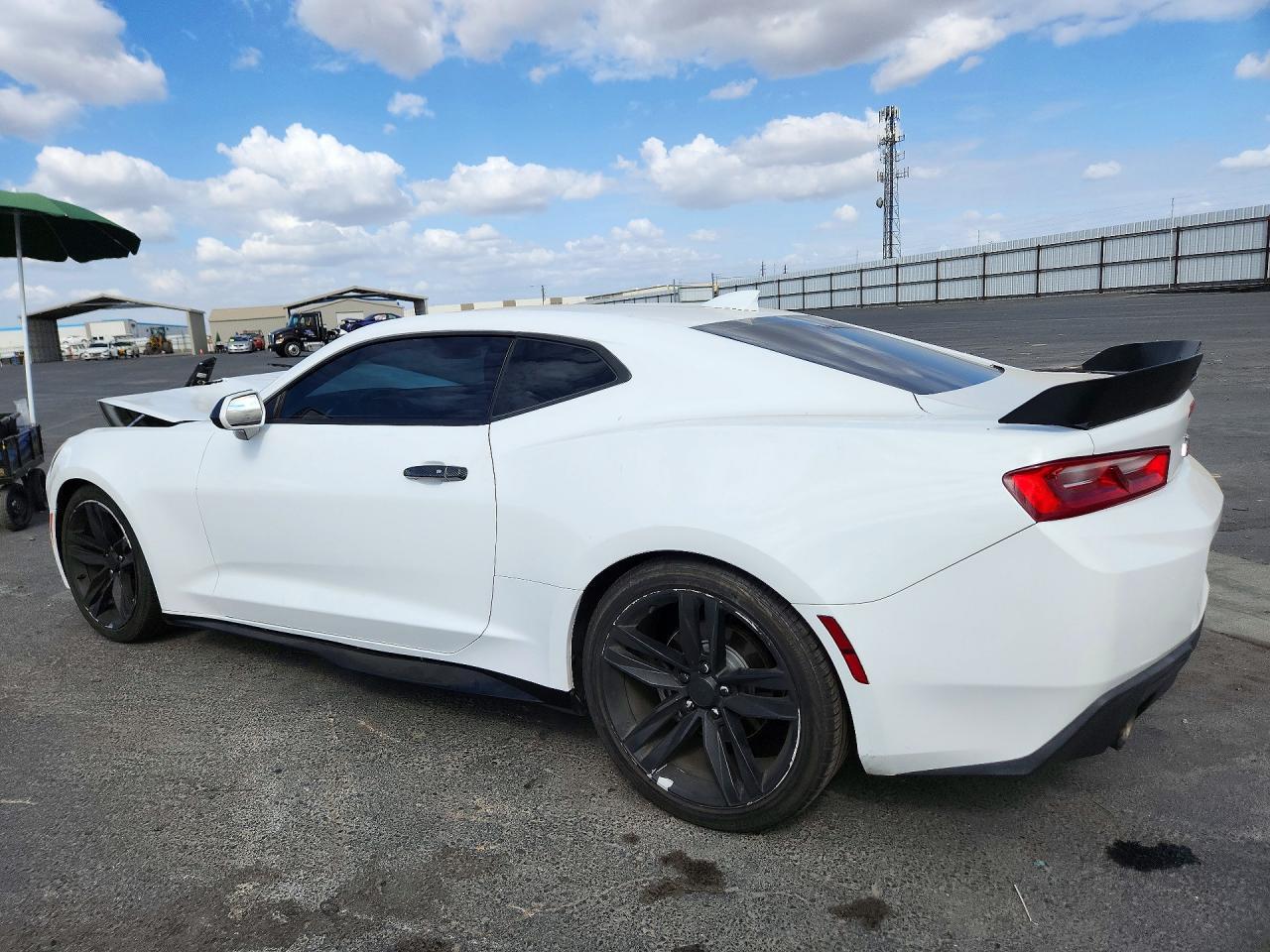 2018 Chevrolet Camaro Lt - zdjęcie 2