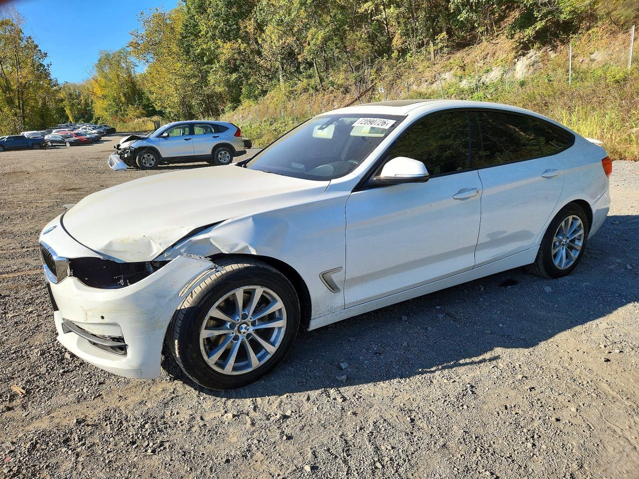 2014 BMW Seria 3 328i - zdjęcie główne