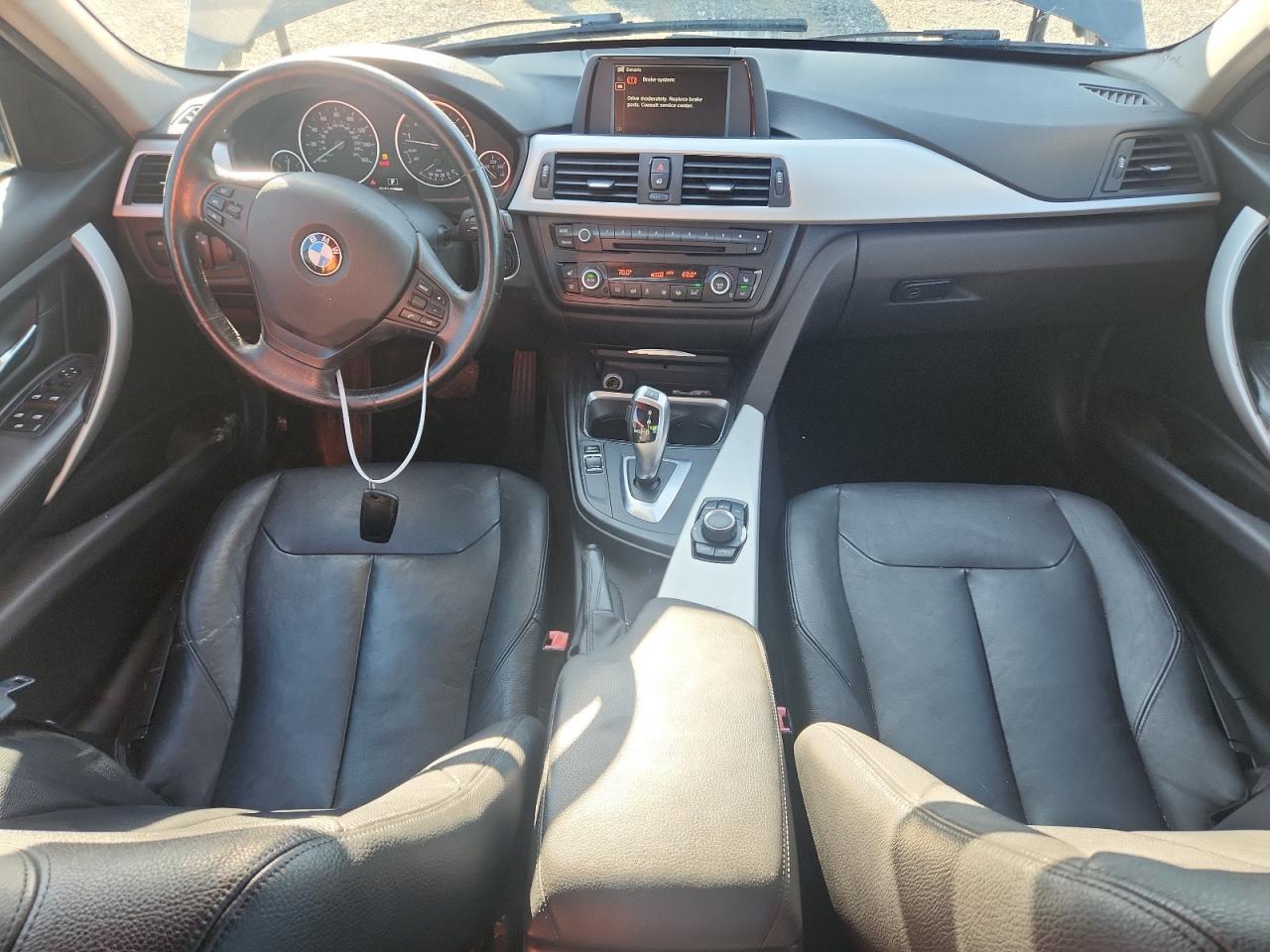 2013 BMW 328 I - zdjęcie 8