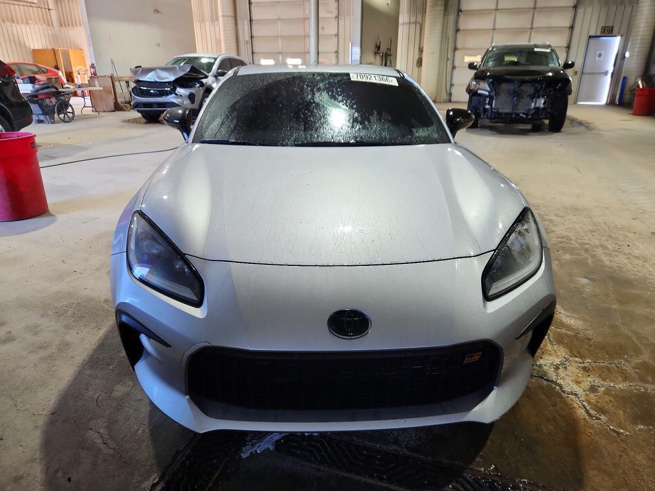 2025 Toyota Gr86 Base - zdjęcie 5