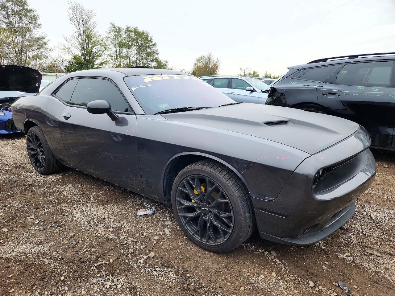 2021 Dodge Challenger Sxt - zdjęcie 4