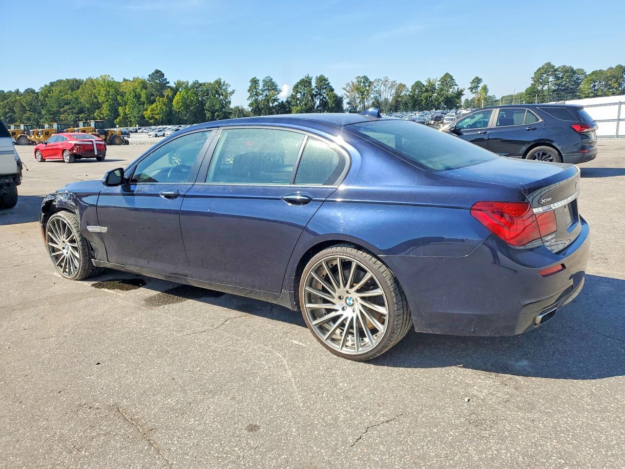 2014 BMW 750Li - zdjęcie 2