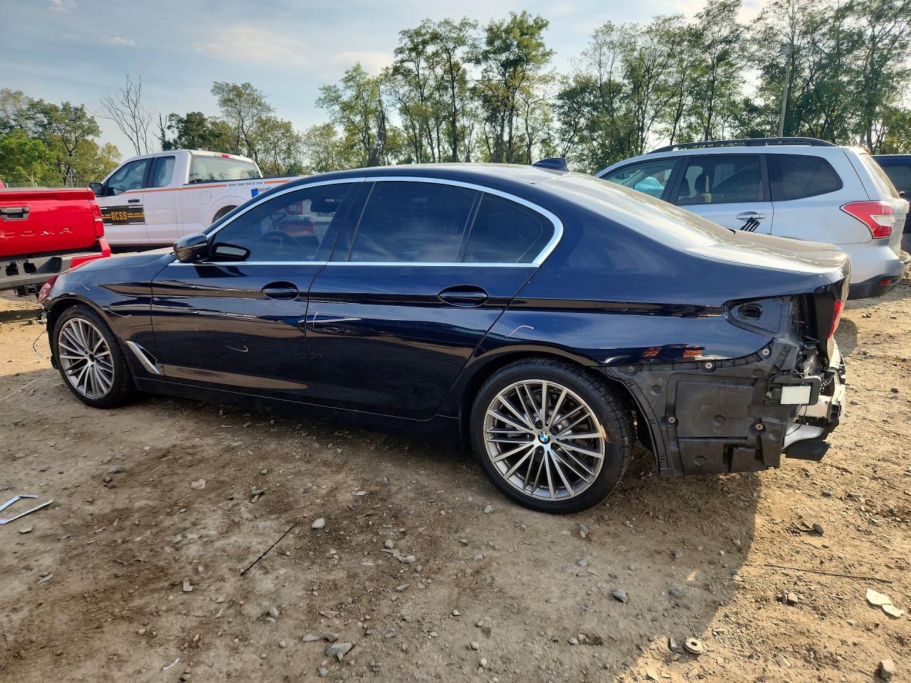 2019 BMW 530 I - zdjęcie 2