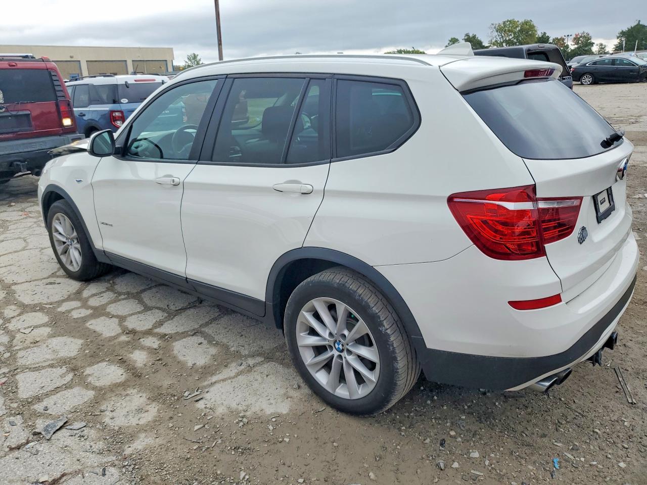 2017 BMW X3 xDrive28I - zdjęcie 2