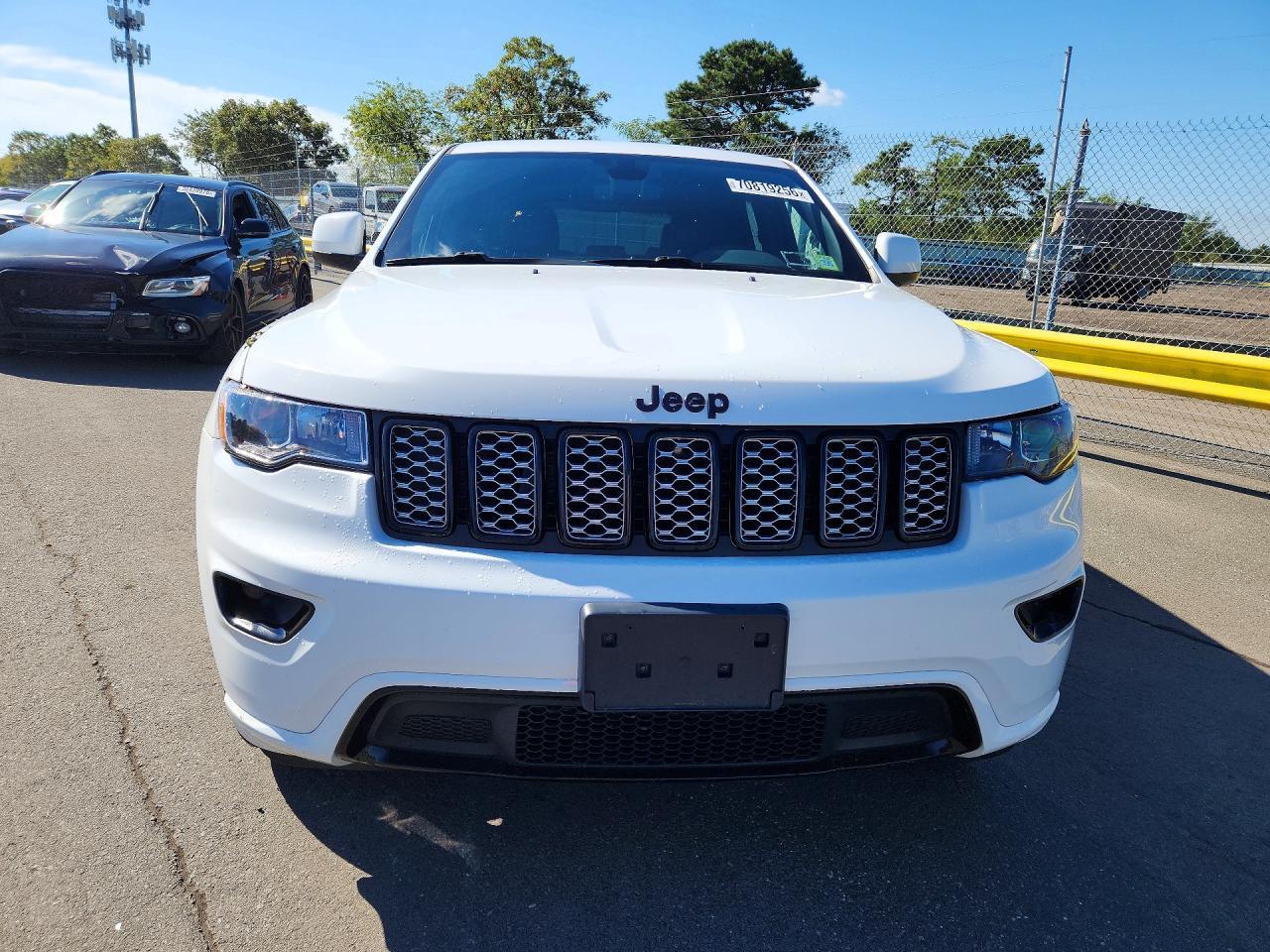 2022 Jeep Grand Cherokee Laredo E - zdjęcie 5