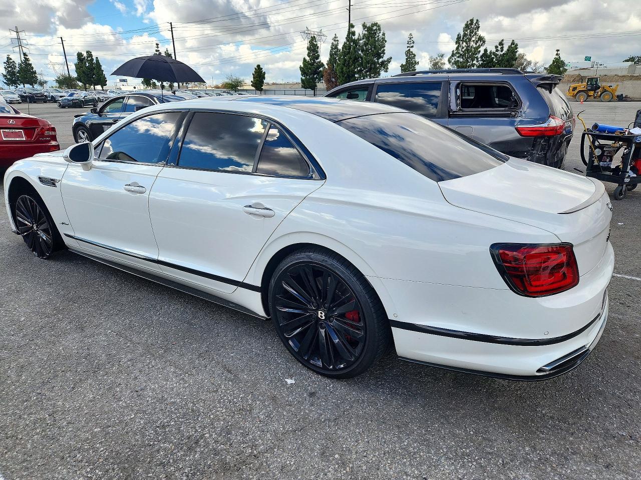 2024 Bentley Flying Spur - zdjęcie 2