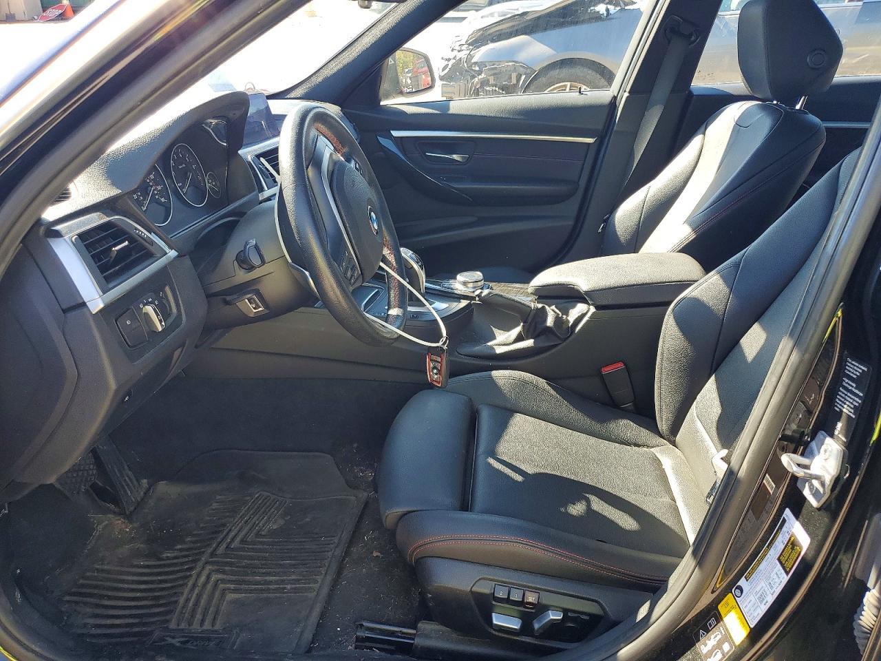 2018 BMW Seria 3 330i - zdjęcie 7