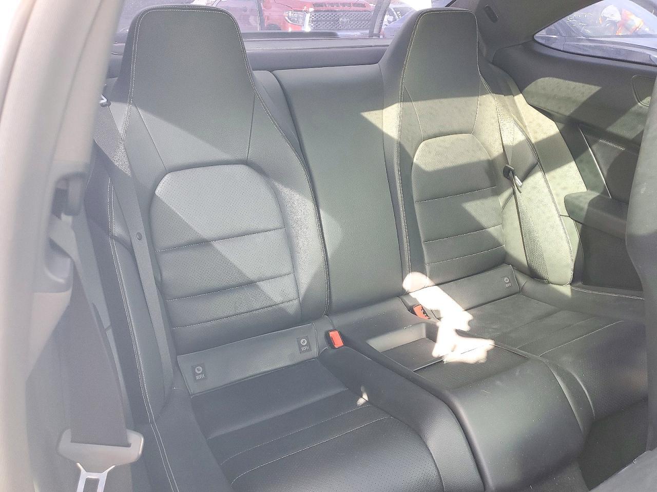 2015 Mercedes-Benz C 250 - zdjęcie 10