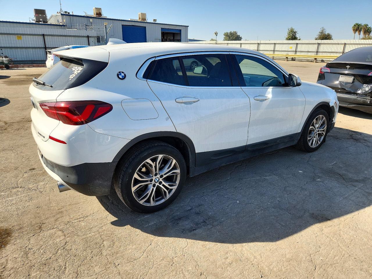 2021 BMW X2 xDrive28I - zdjęcie 3