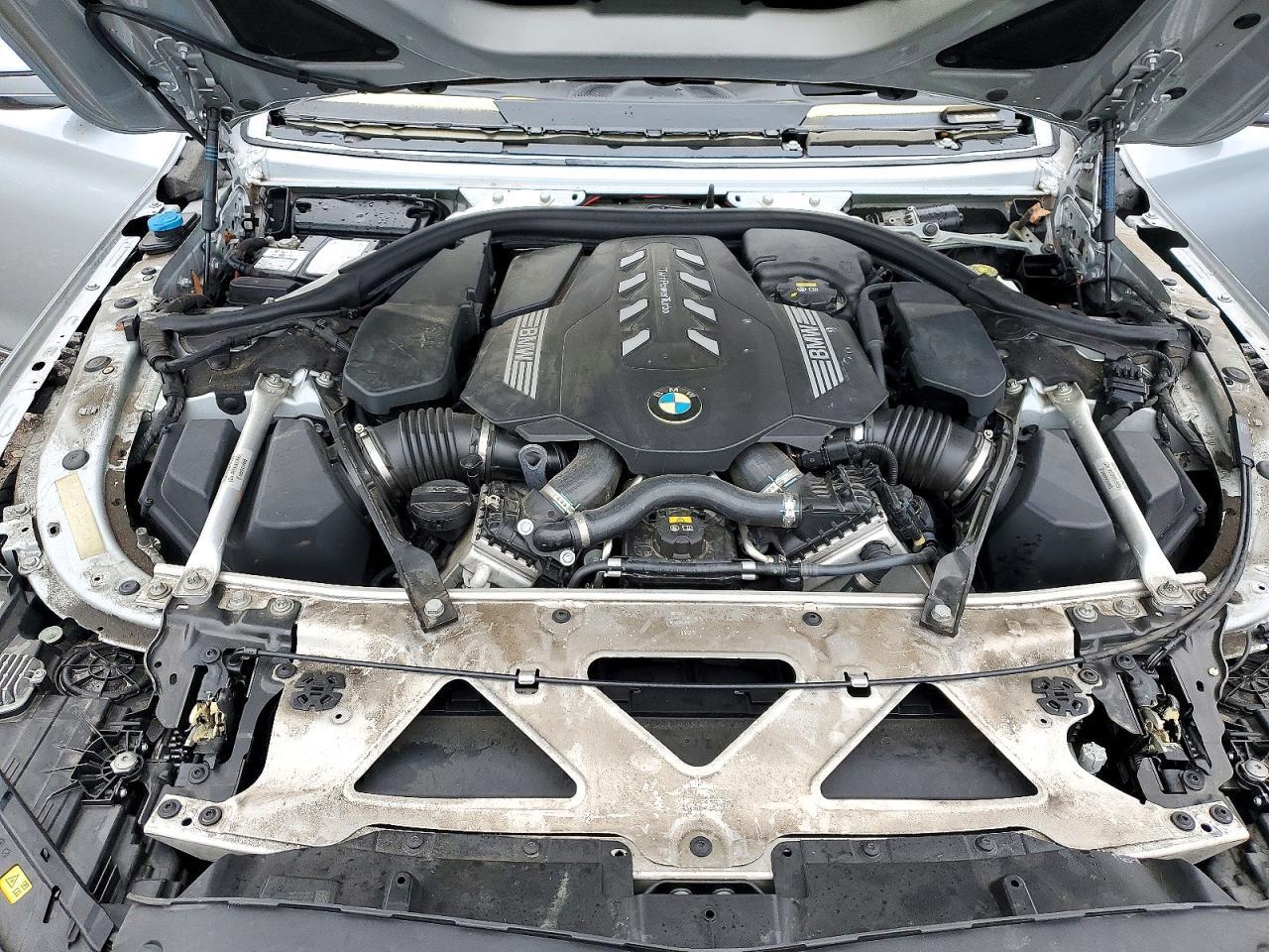2020 BMW Seria 7 750i - zdjęcie 11