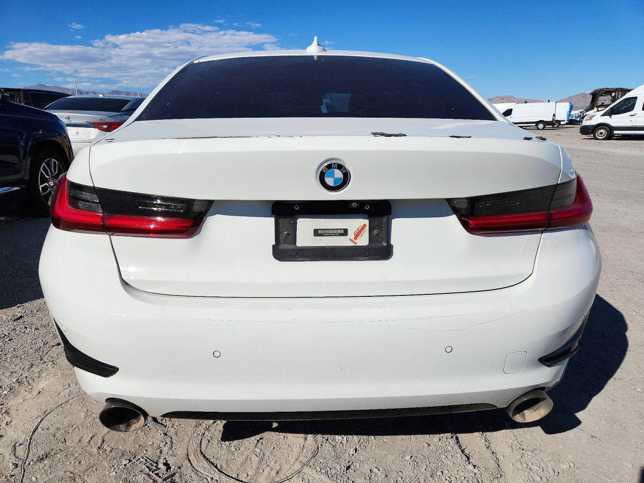 2019 BMW 330I - zdjęcie 6