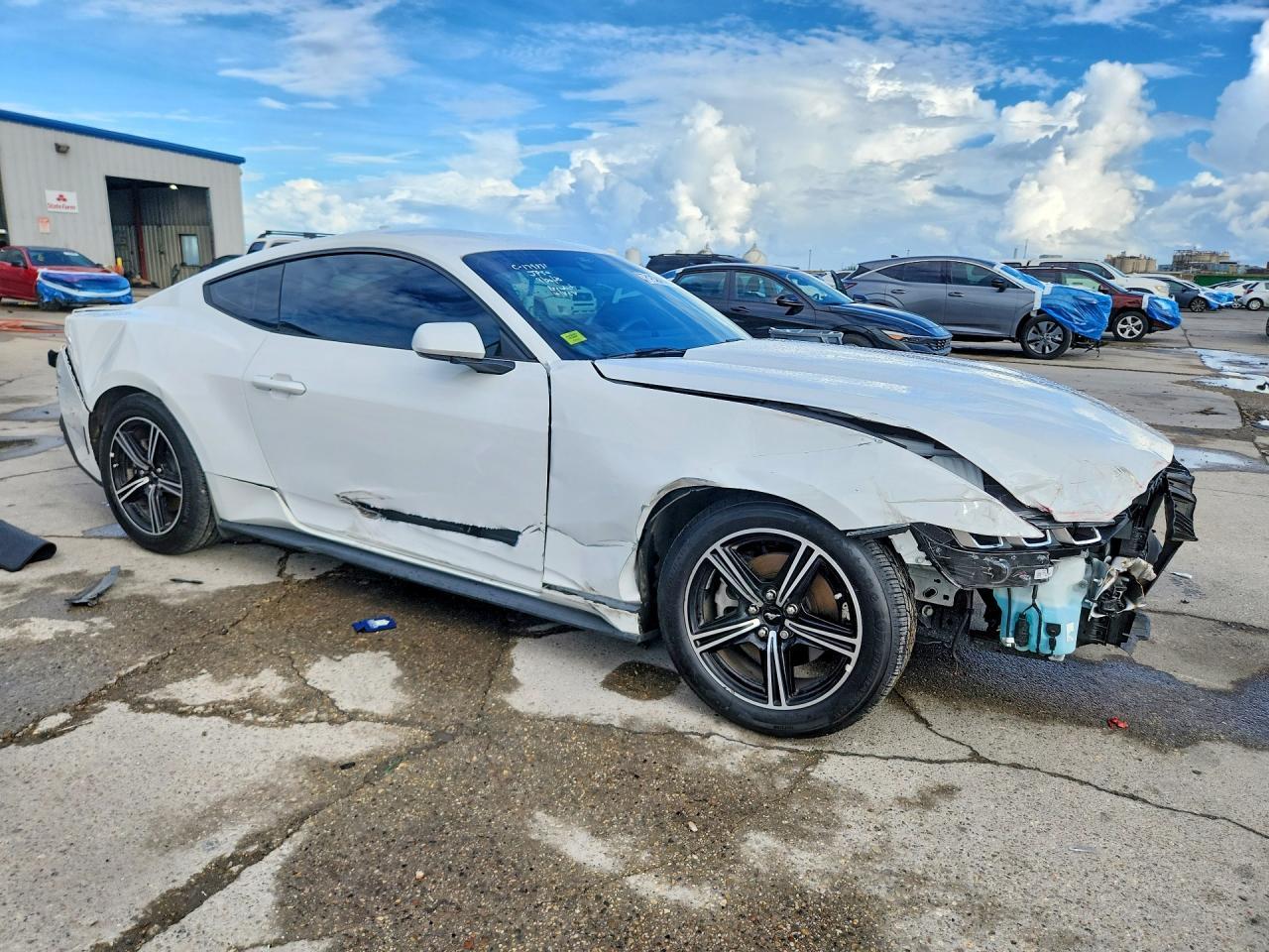 2024 Ford Mustang - zdjęcie 4