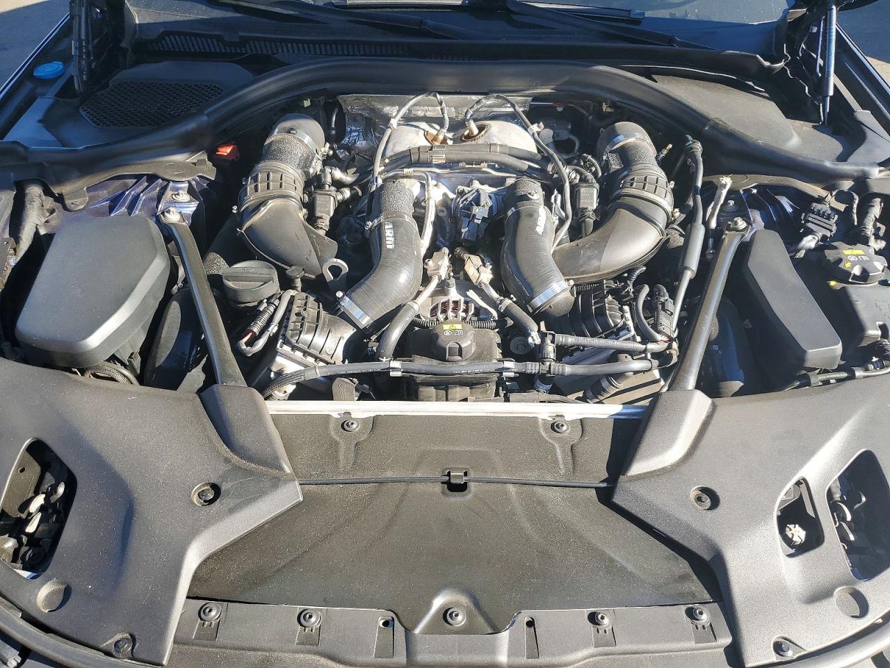 2018 BMW Seria 5 M550i - zdjęcie 11