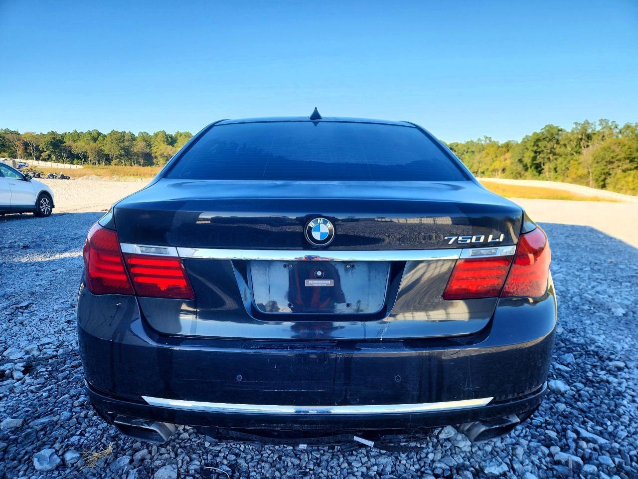 2014 BMW 750 Li - zdjęcie 6