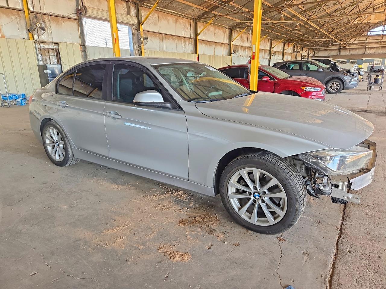 2018 BMW 320 I - zdjęcie 4