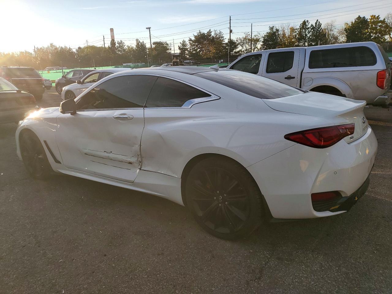 2021 Infiniti Q60 Red Sport 400 - zdjęcie 2