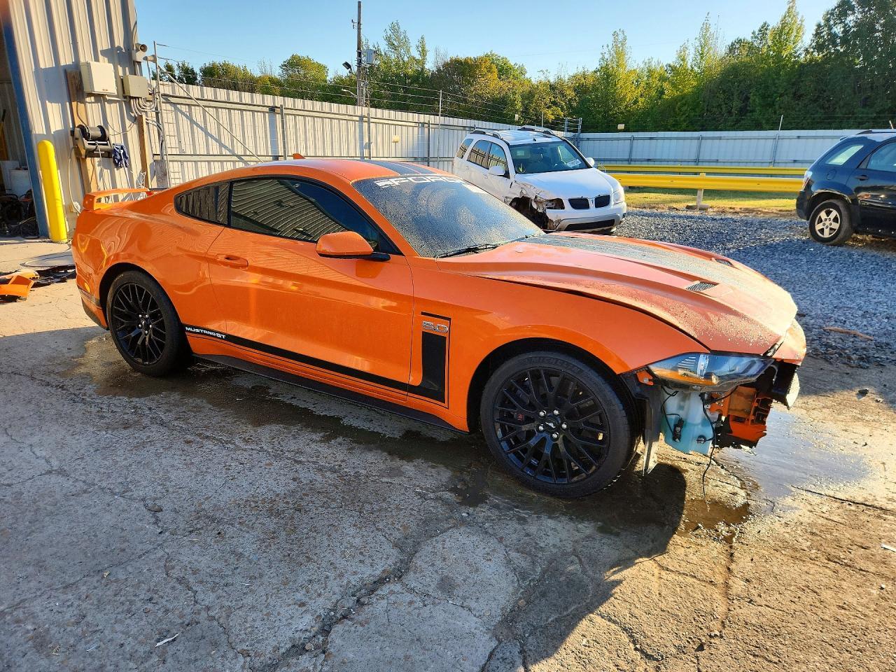 2020 Ford Mustang Gt - zdjęcie 4