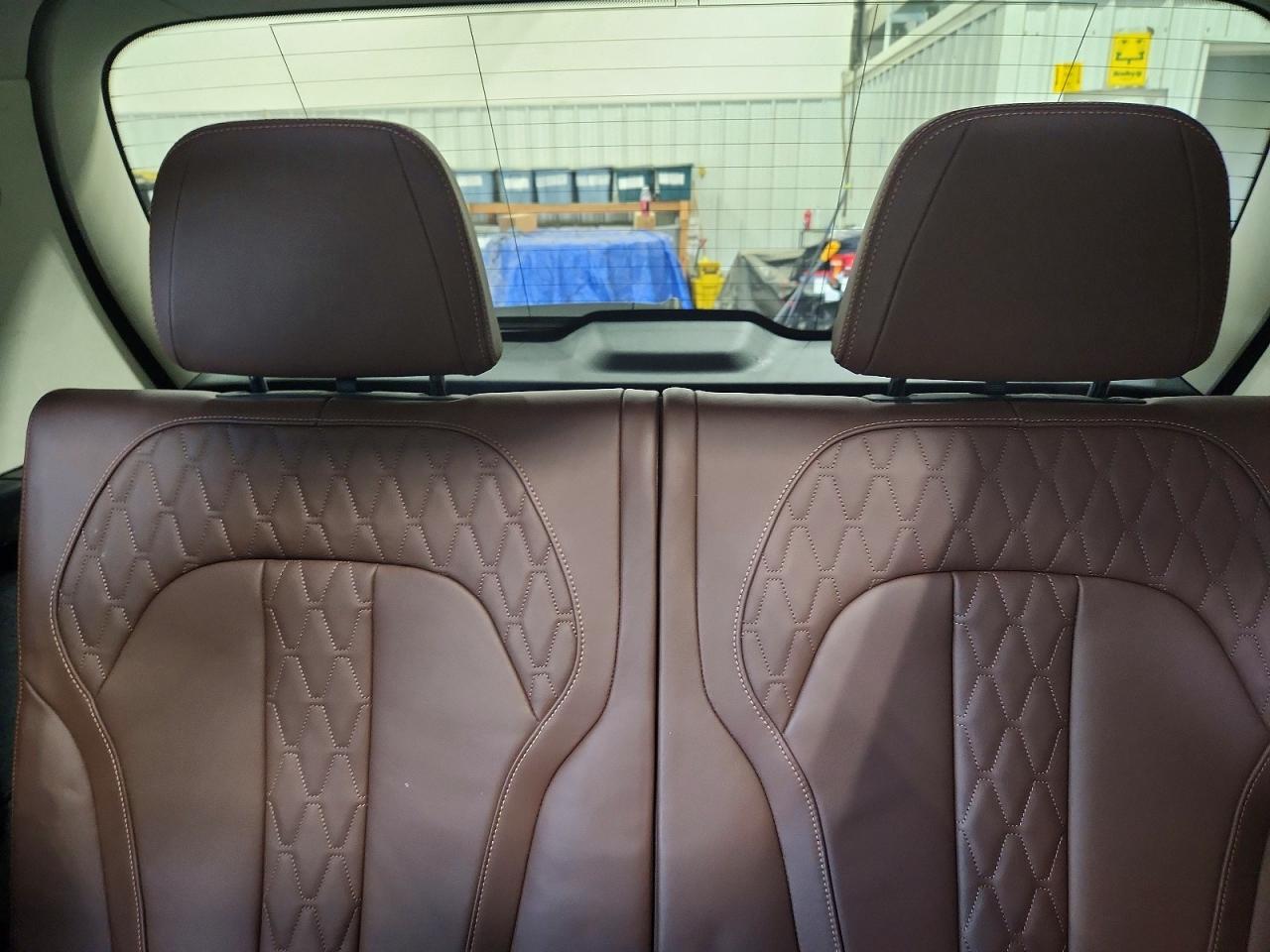 2020 BMW X7 xDrive40I - zdjęcie 10