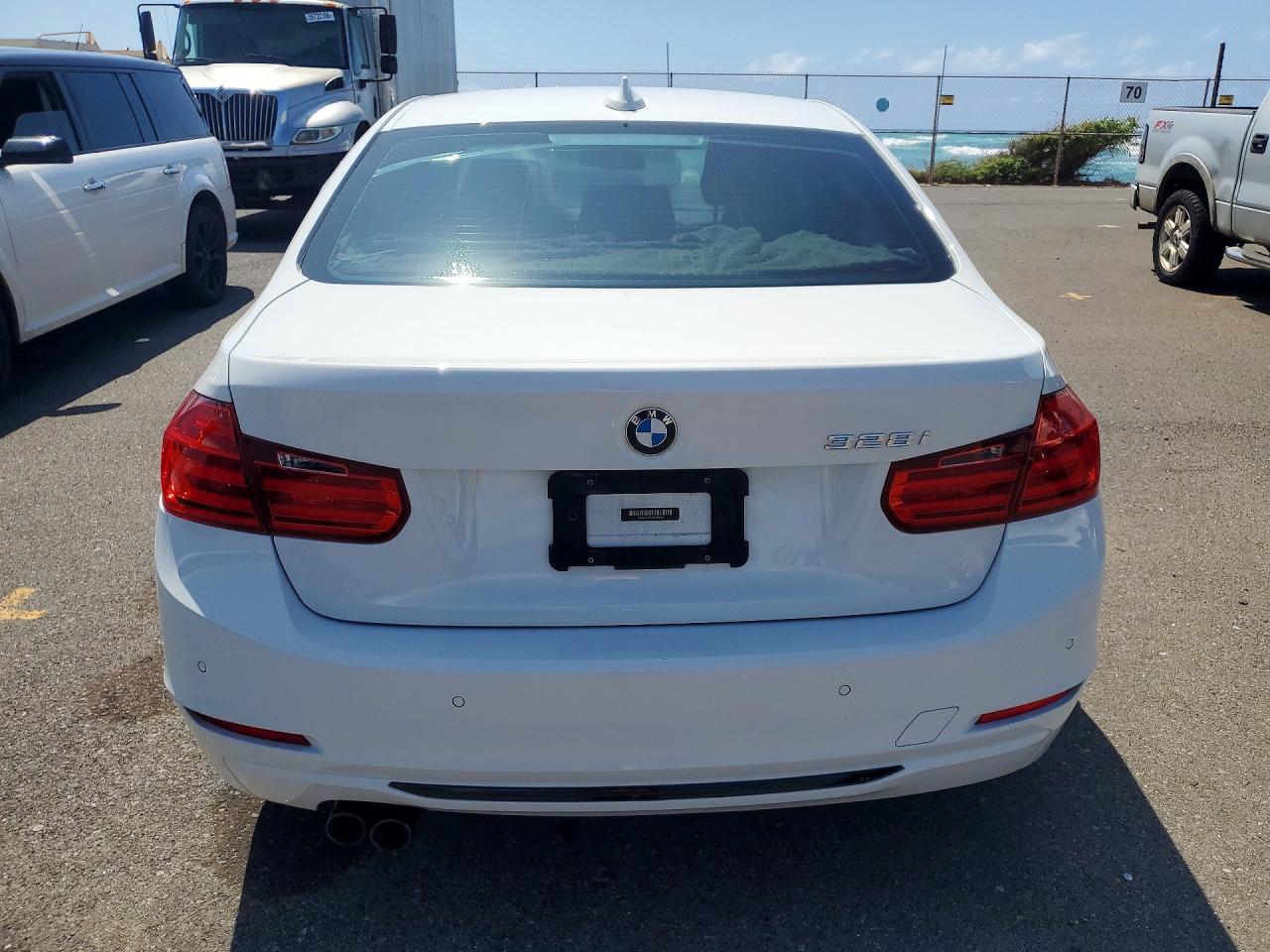 2013 BMW 328 I - zdjęcie 6