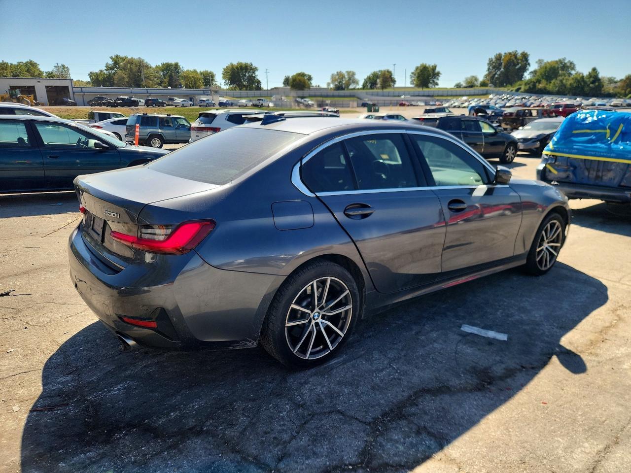 2020 BMW Seria 3 330i - zdjęcie 3