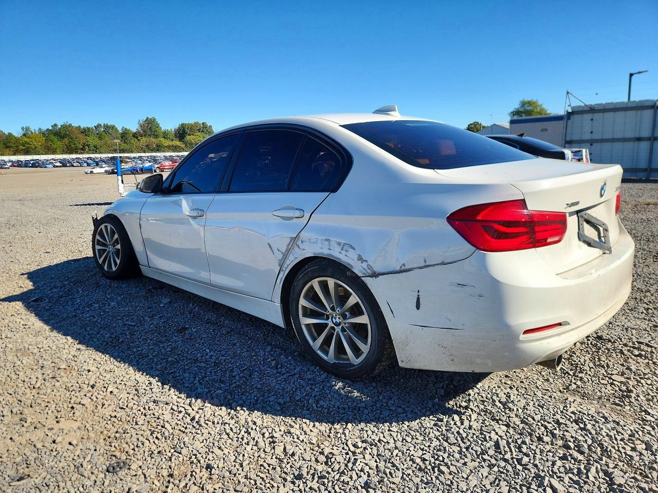 2018 BMW Seria 3 320i - zdjęcie 2