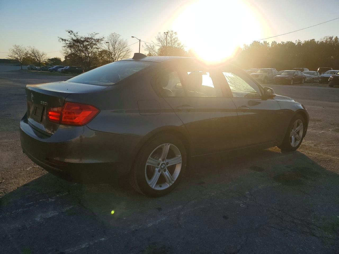 2013 BMW 320 I xDrive - zdjęcie 3