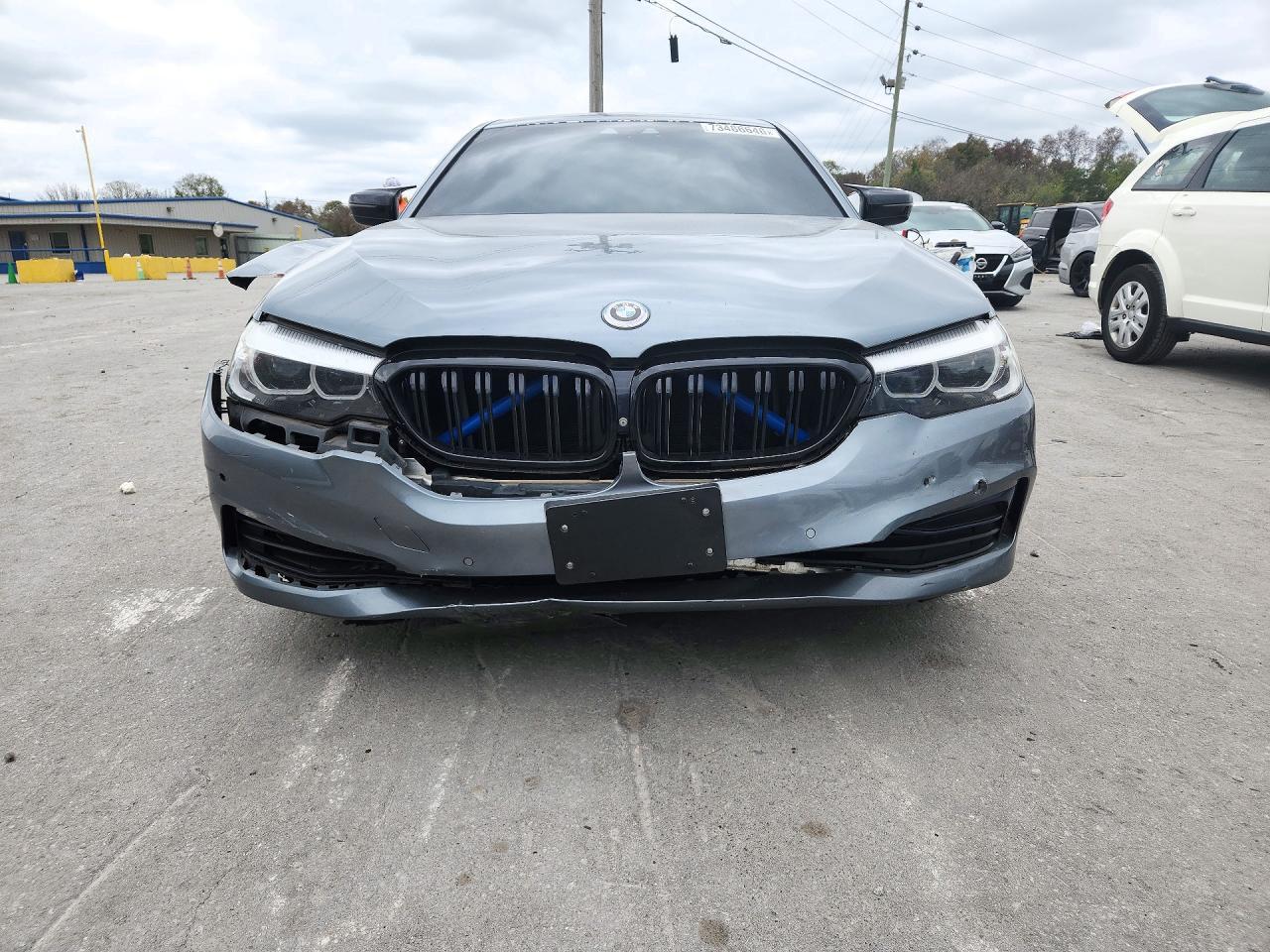 2019 BMW Seria 5 540i - zdjęcie 5