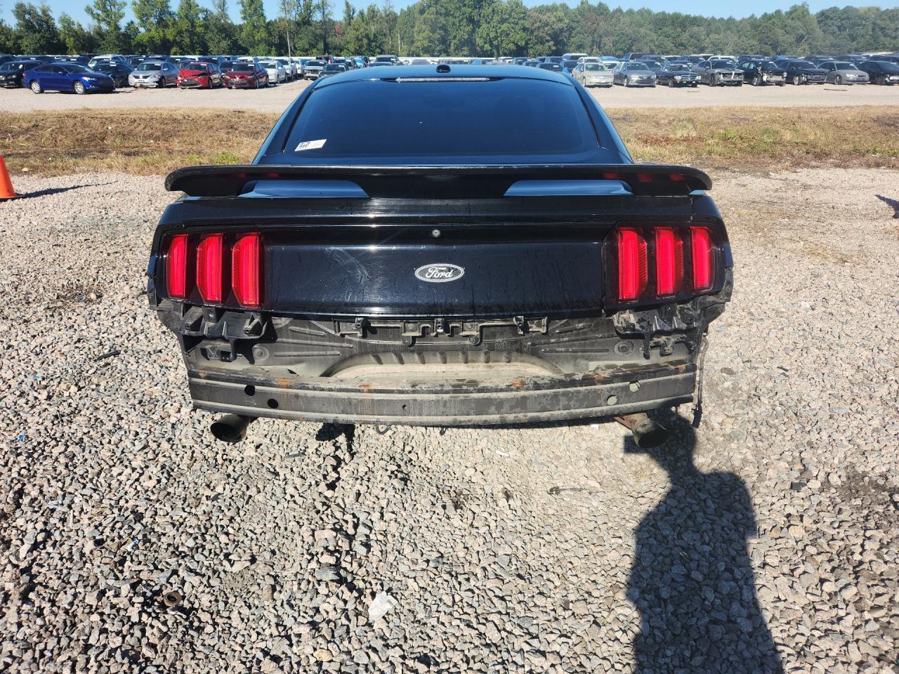2017 Ford Mustang - zdjęcie 6
