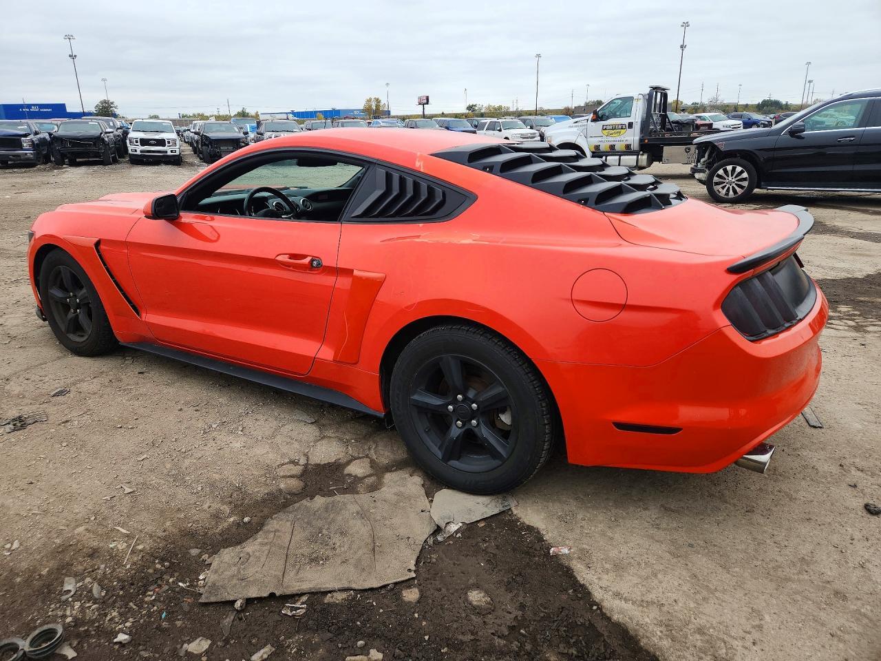 2015 Ford Mustang - zdjęcie 2